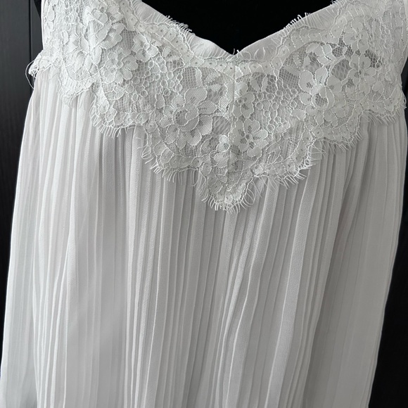 White House Black Market White Lace Pleated Camisole - Picture 2 of 9